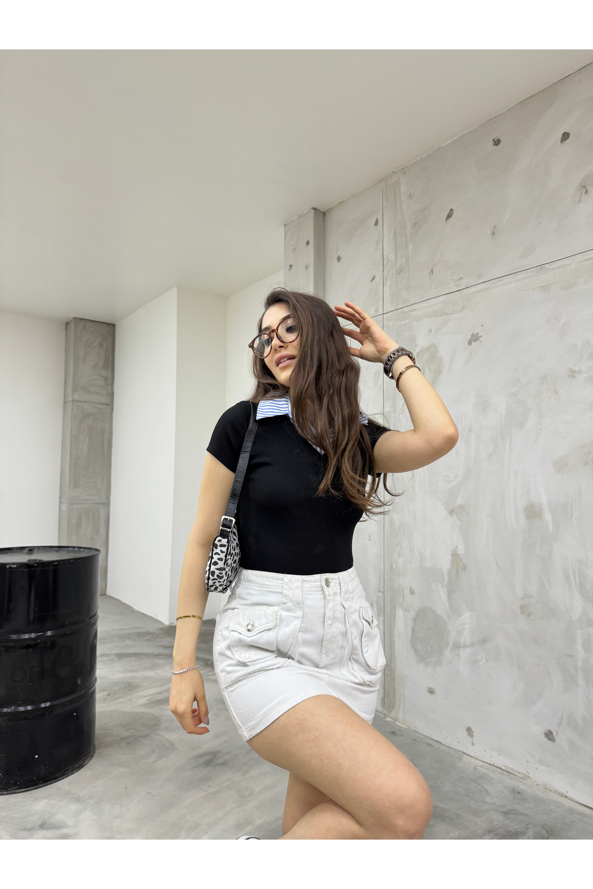 Kadın Gömlek Yaka Detaylı Fitilli V Yaka T-Shirt Siyah 6