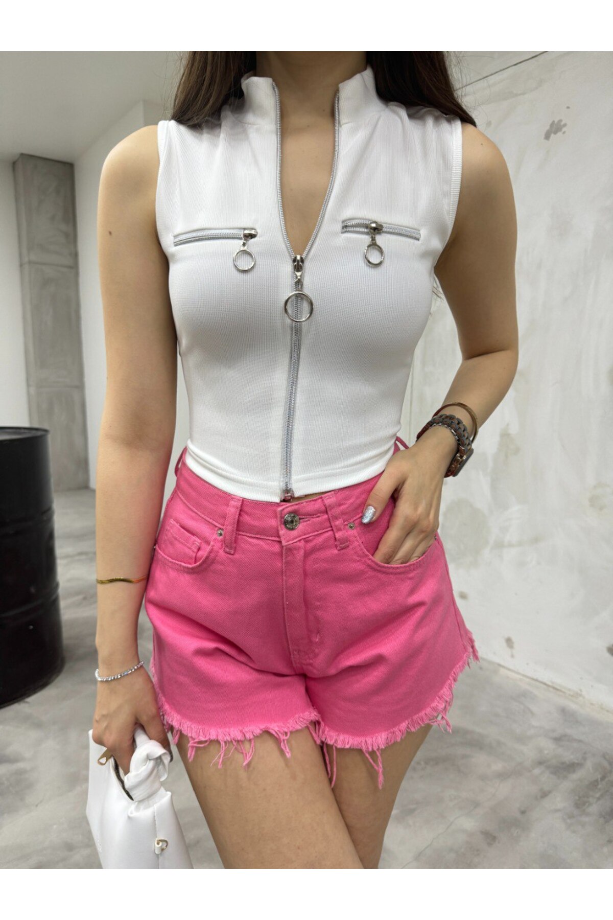 Kadın Ön Fermuarlı Kolsuz Kaşkorse Crop Body Beyaz 6