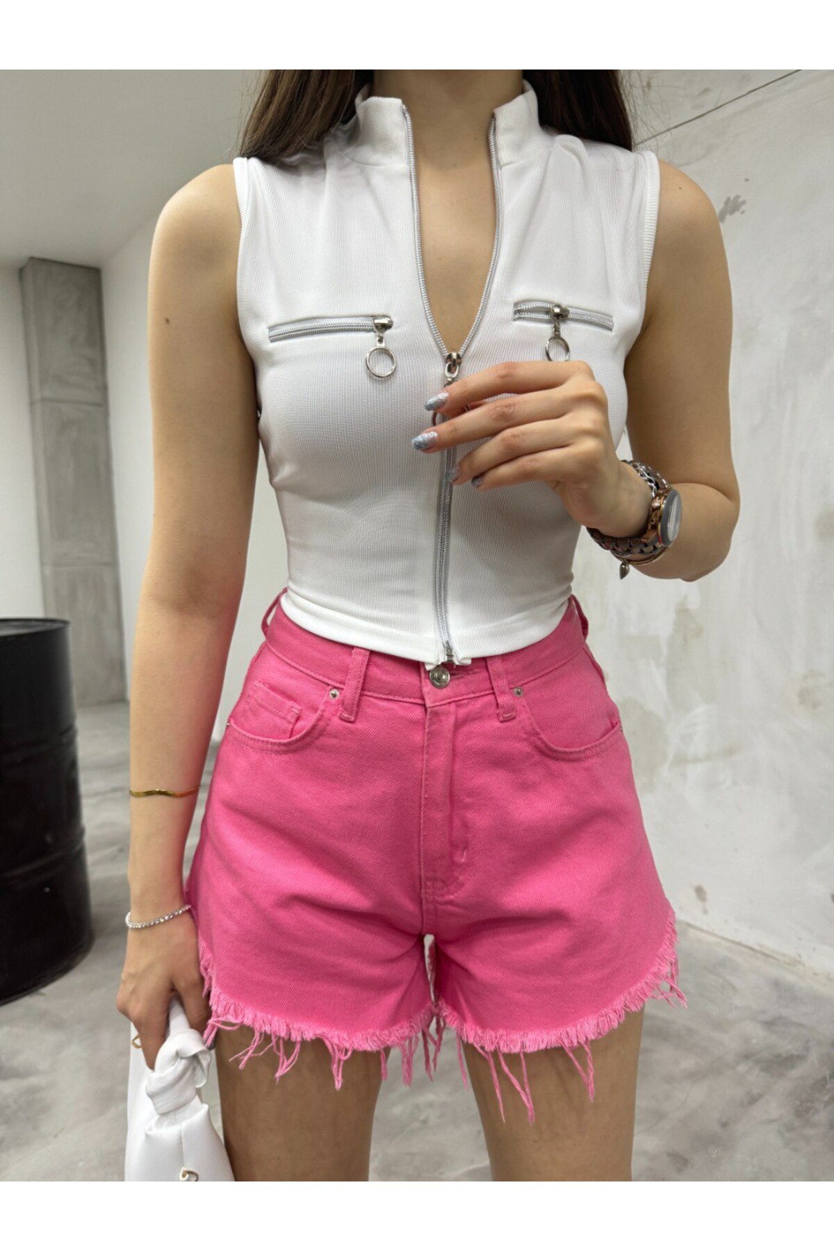 Kadın Ön Fermuarlı Kolsuz Kaşkorse Crop Body Beyaz 4