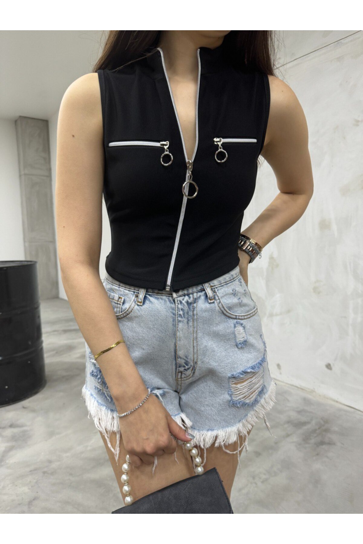Kadın Ön Fermuarlı Kolsuz Kaşkorse Crop Body Siyah 3
