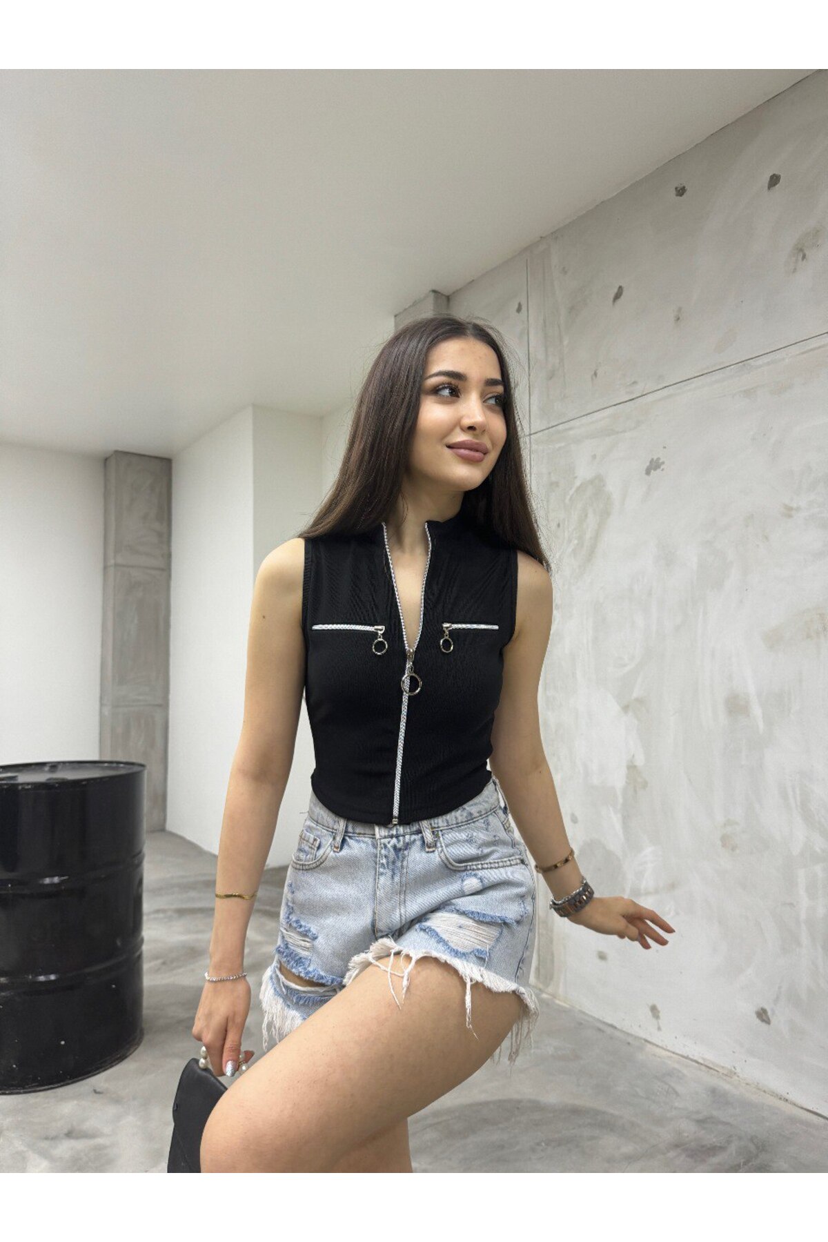 Kadın Ön Fermuarlı Kolsuz Kaşkorse Crop Body Siyah 6