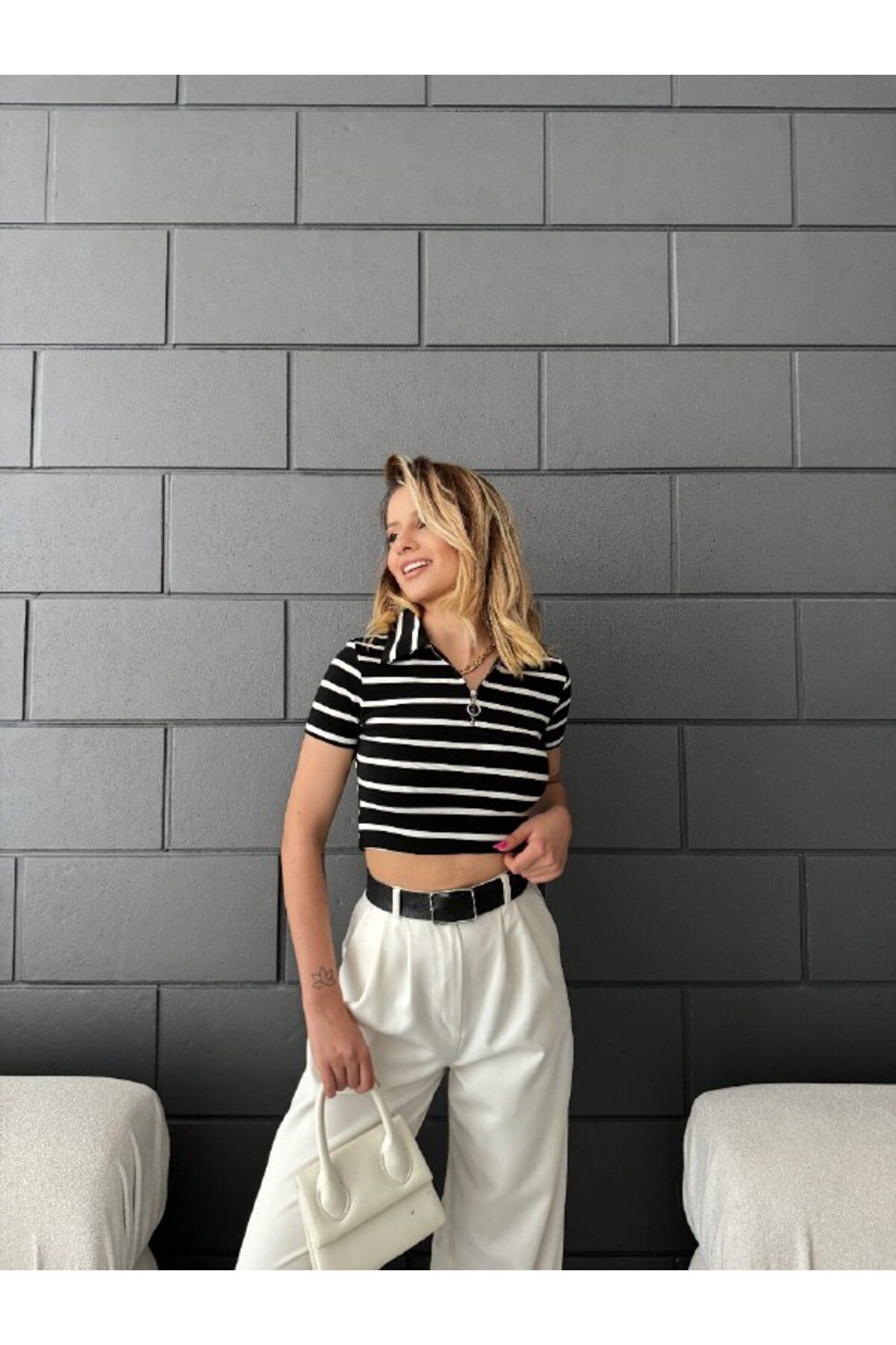 Kadın Polo Yaka Fermuarlı Fitted/vücuda Oturan Çizgili Crop Bluz Siyah 8