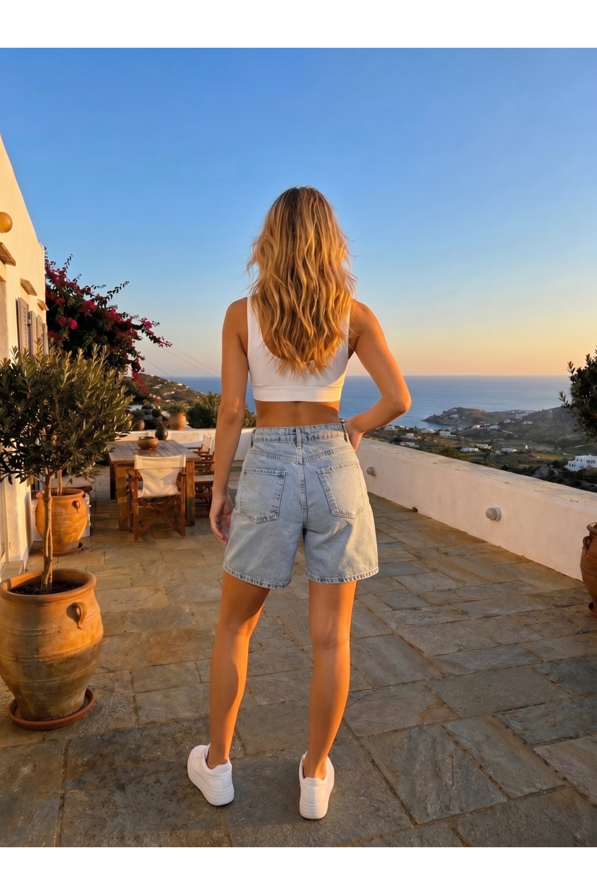 Kadın Yüksek Bel 5 Cepli Comfort Fit Denim Şort Açık Mavi 4