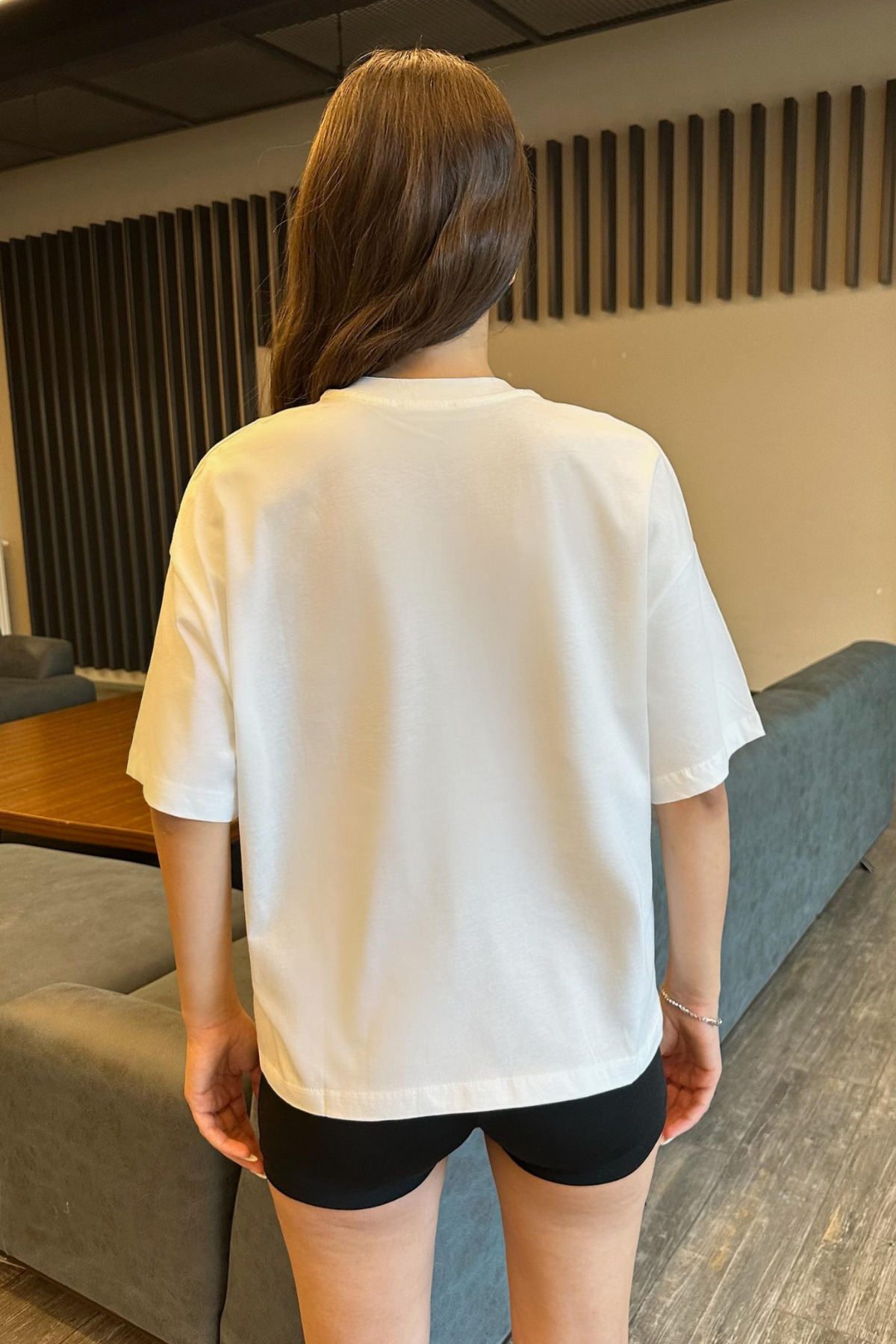 Kadın Özel Dijital Baskılı Oversize T-Shirt Ekru 4