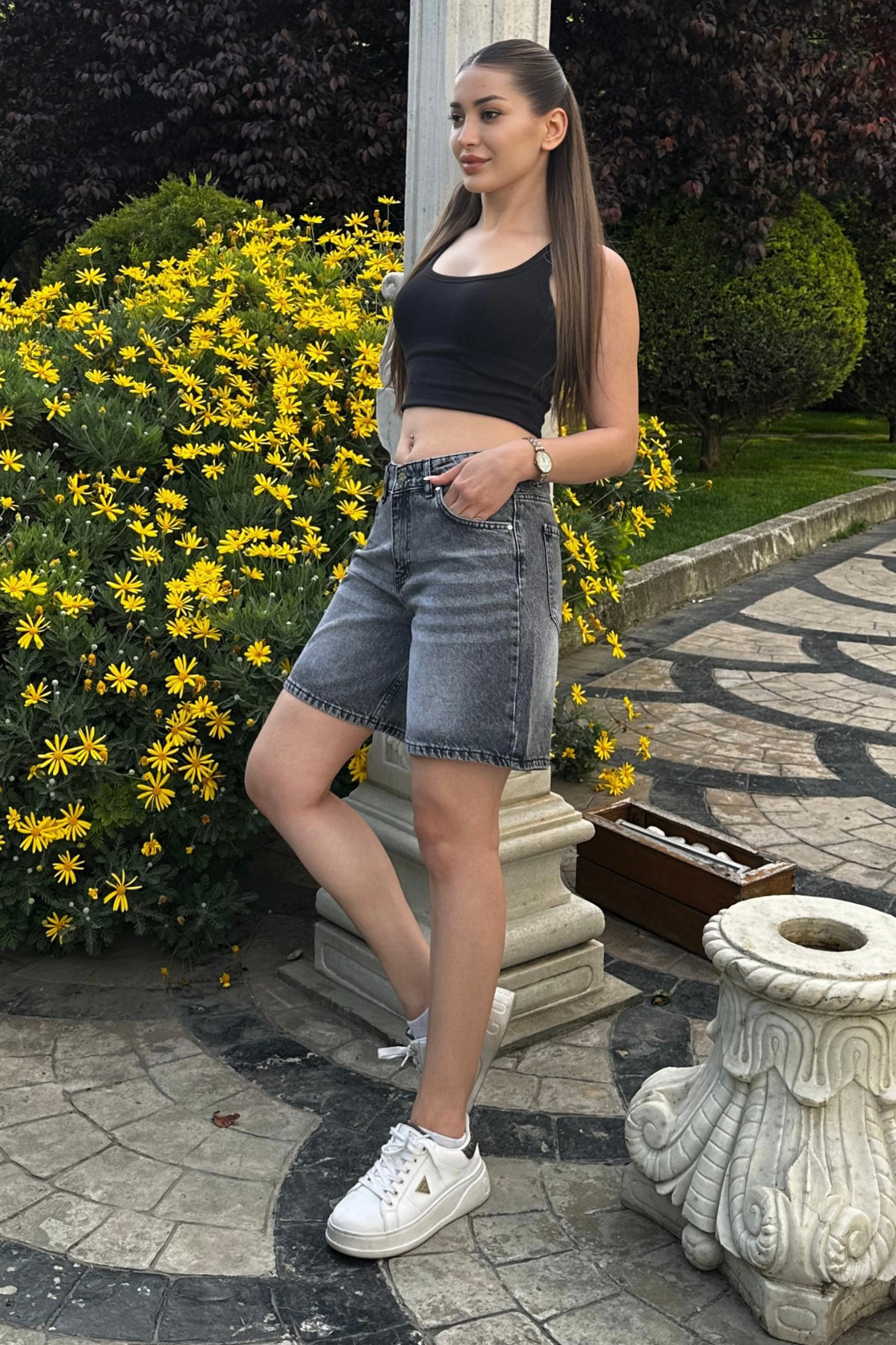 Kadın Vintage Efektli Yüksek Bel 5 Cepli Straight Fit Şort Jeans Gri 4