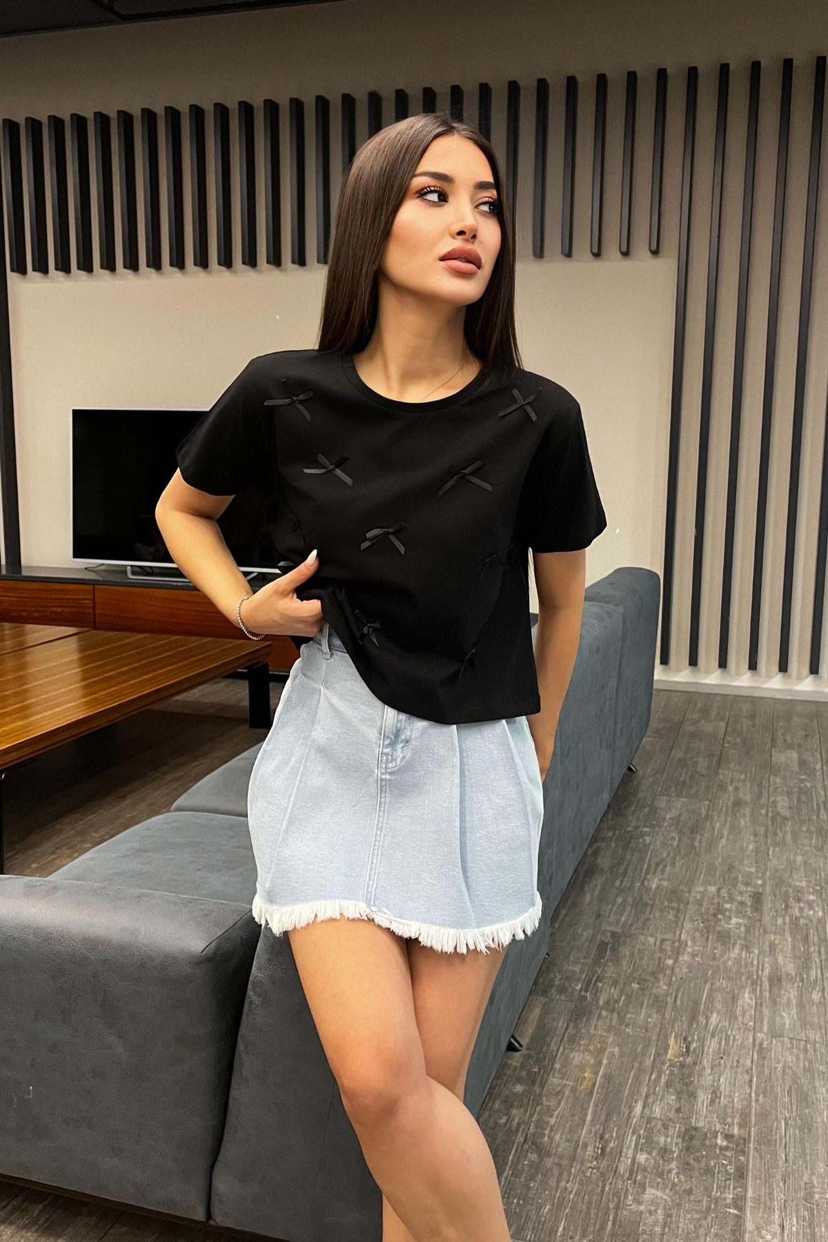 Kadın Kurdele Detaylı Bisiklet Yaka T-shirt Siyah 4