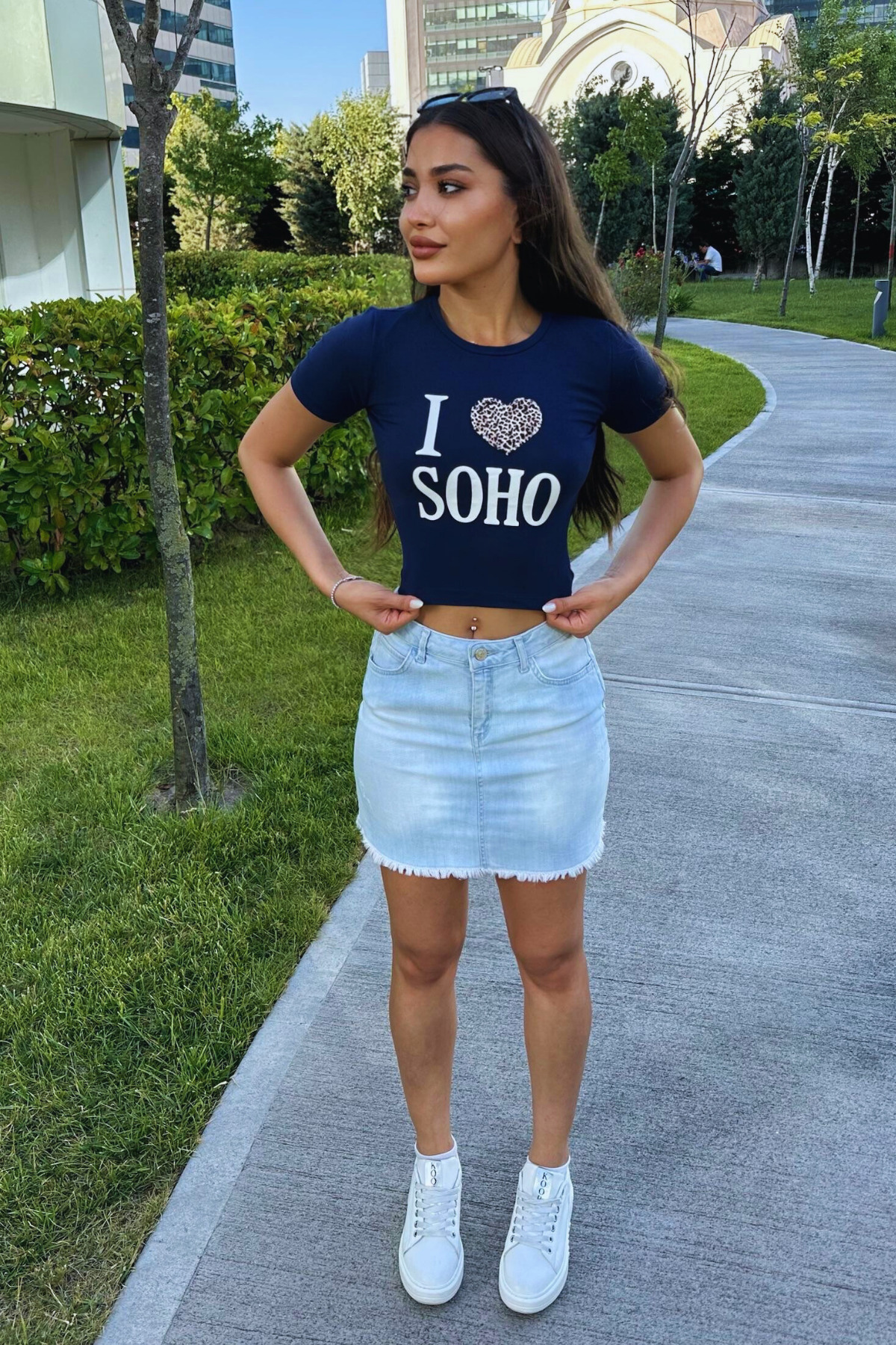 Kadın Baskılı Likralı Bisiklet Yaka Crop T-Shirt Lacivert 6