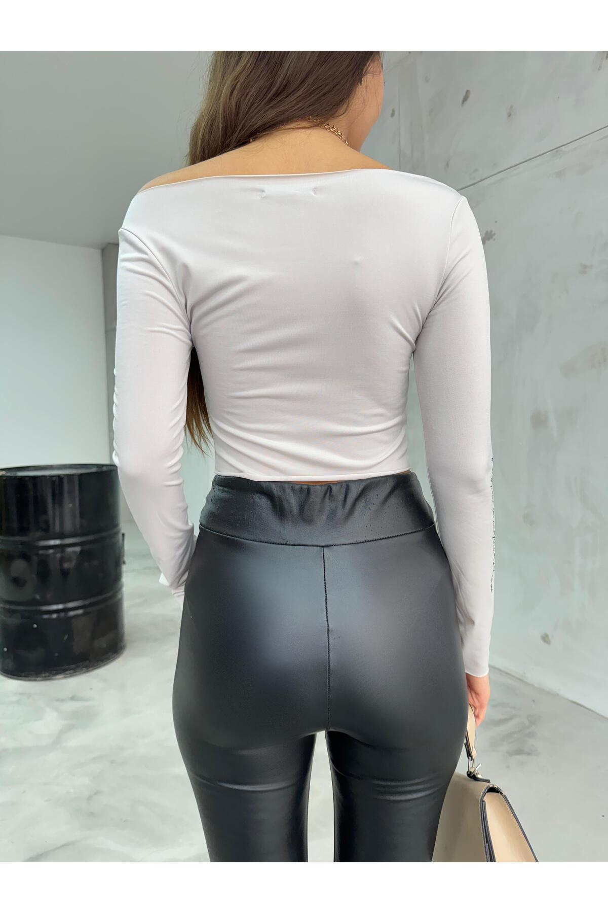Kadın Baskılı Esnek Sandy Crop Bluz Bej 3