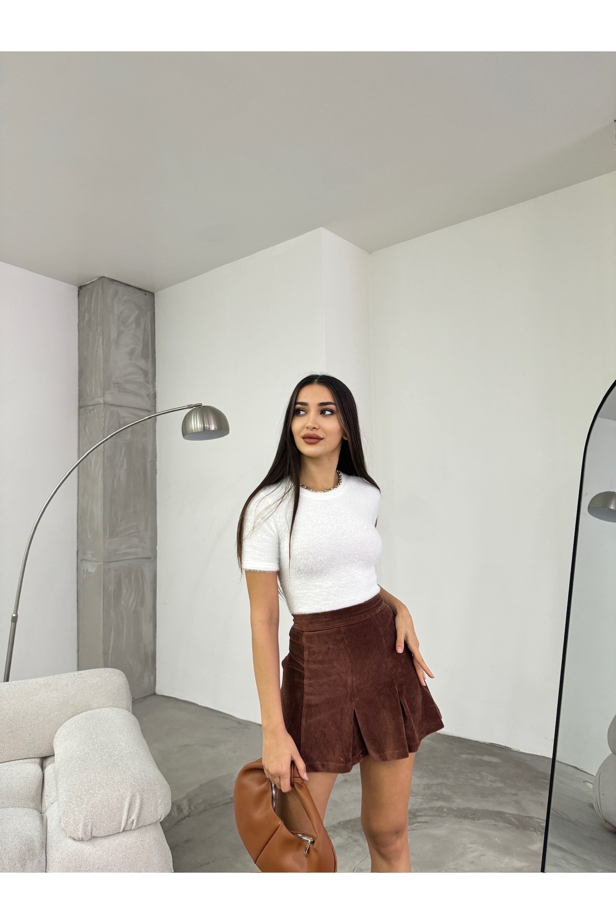 Kadın Bisiklet Yaka Yumuşak Peluş Crop Bluz Beyaz 6