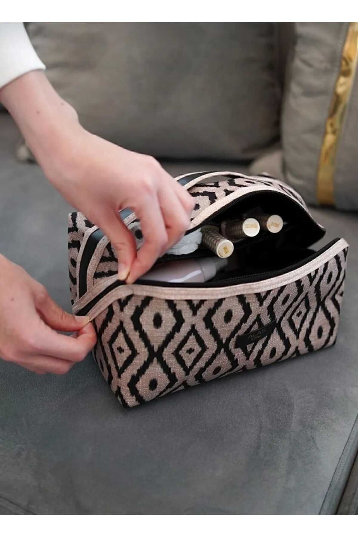 Makyaj Çantası-Düzenleyici Seyahat Tipi Çanta Organizer EKRU 6