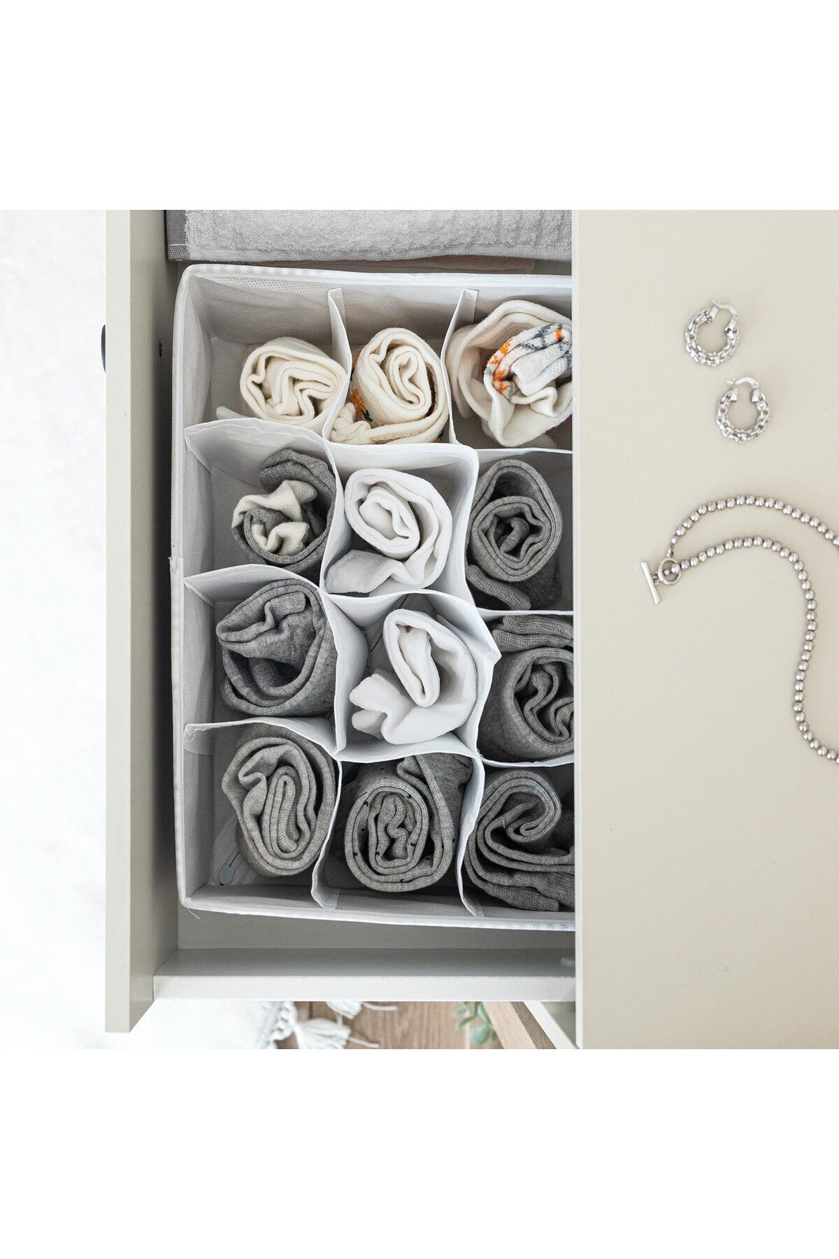 12 Bölmeli Çok Amaçlı Organizer (HAVLU-ÇORAP- İÇ ÇAMAŞIRI- KRAVAT VB.)- Çekmece Organizeri 31x25x25 GRİ ÇİZGİLİ 3