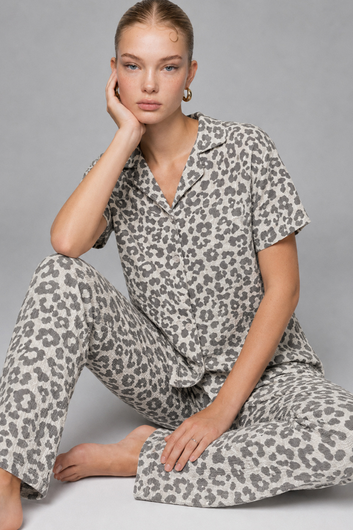 Kadın Kısa Kollu Rahat Gri Pijama Takımı 4731 3