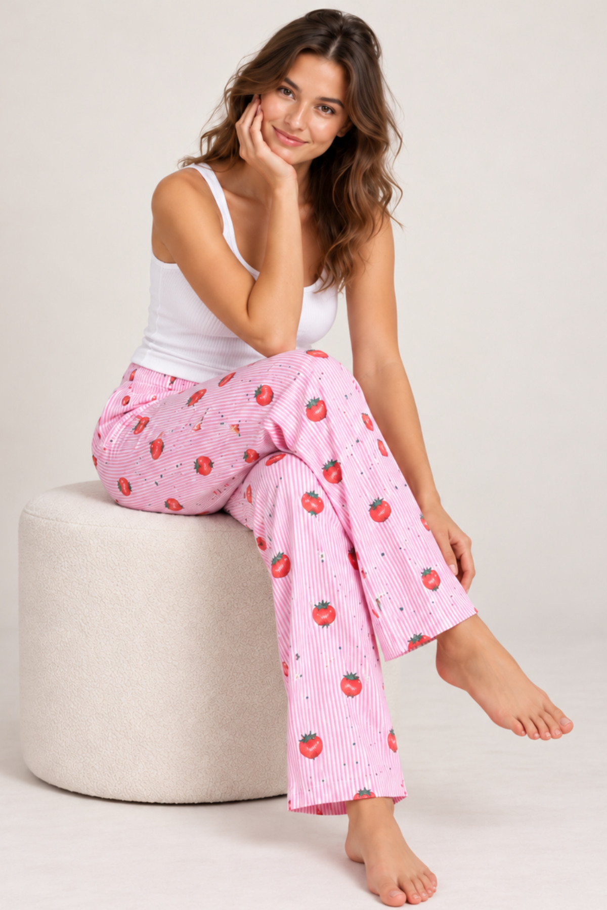 Kadın Çizgili Bluz Desenli Askılı Beyaz Pijama Takımı 4