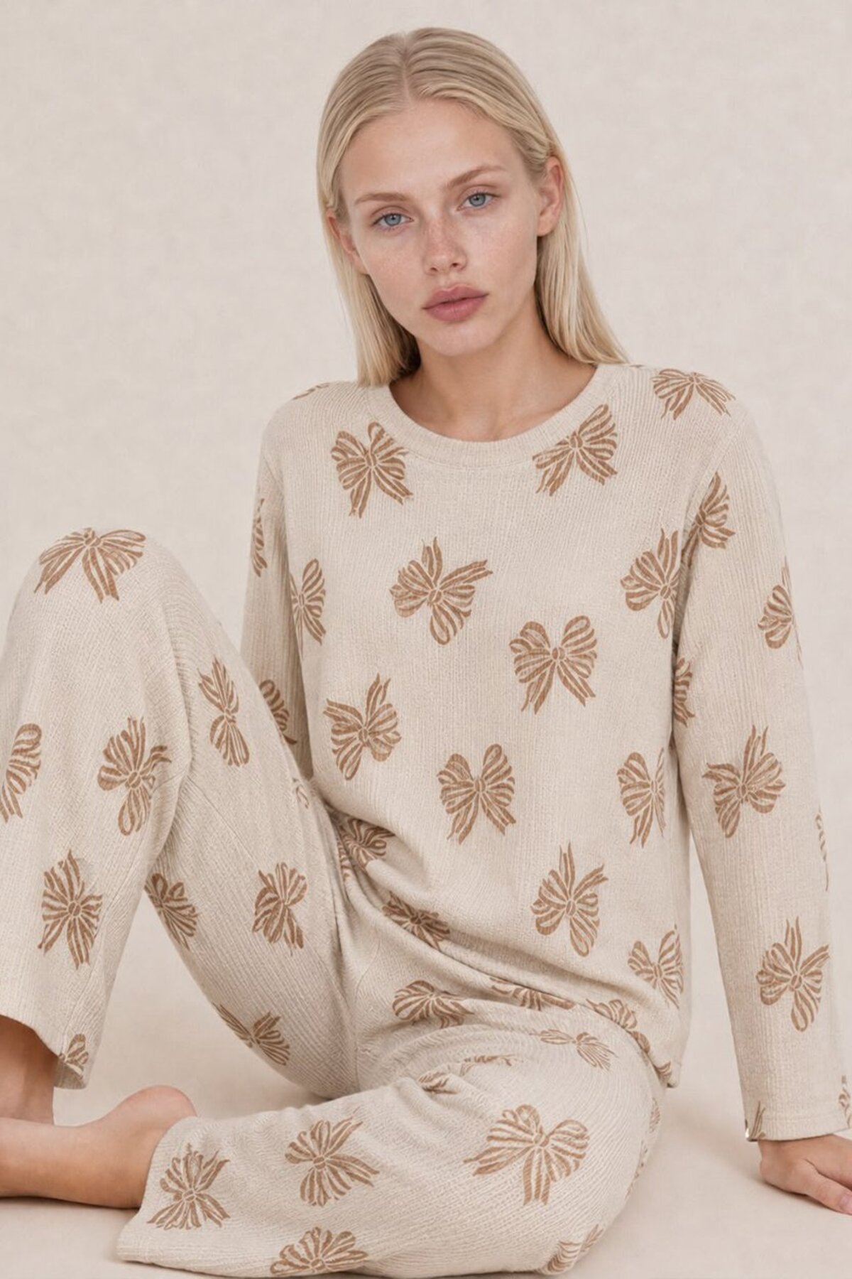 Kadın Desenli Uzun Kollu Krem Pijama Takımı 4762 3