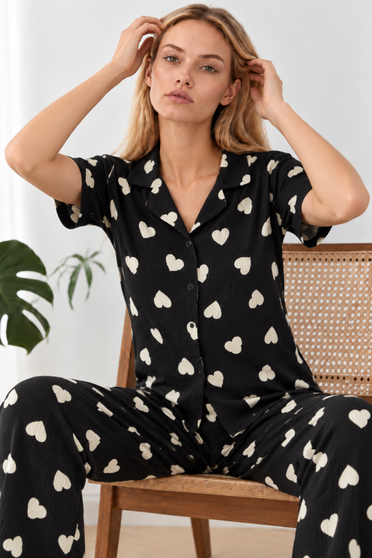 Kadın Kalpli Kısa Kollu Siyah Pijama Takımı 4825 6