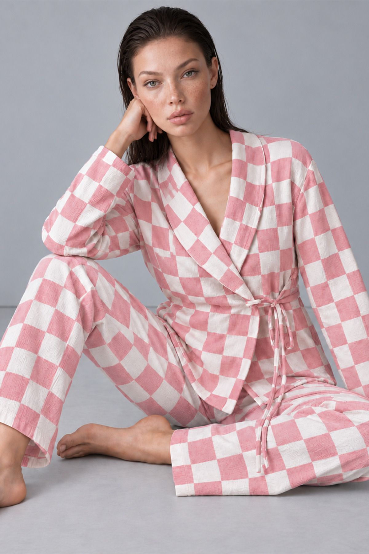 Kadın Kruvaze Yaka Kareli Beli Kuşaklı Pembe Pijama Takımı 4785 4