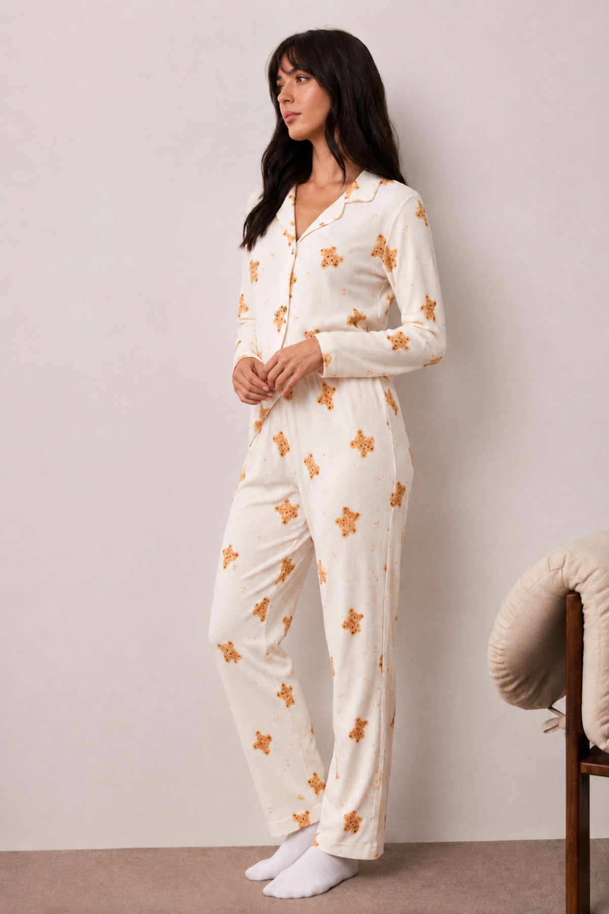 Kadın Uzun Kollu Düğmeli Alt Üst Uyku Beyaz Pijama Takımı 4