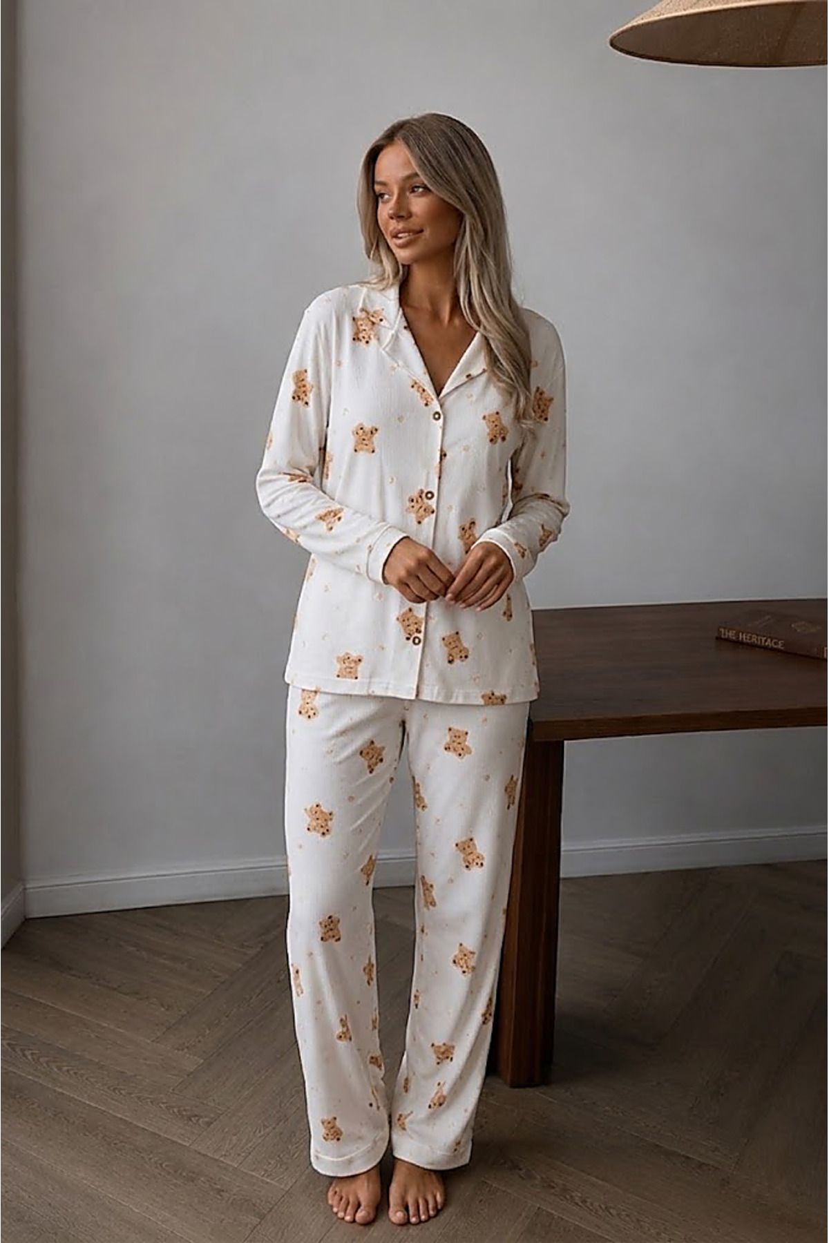 Kadın Düğmeli Uzun Uyku ve Beyaz Pijama Takımı 4
