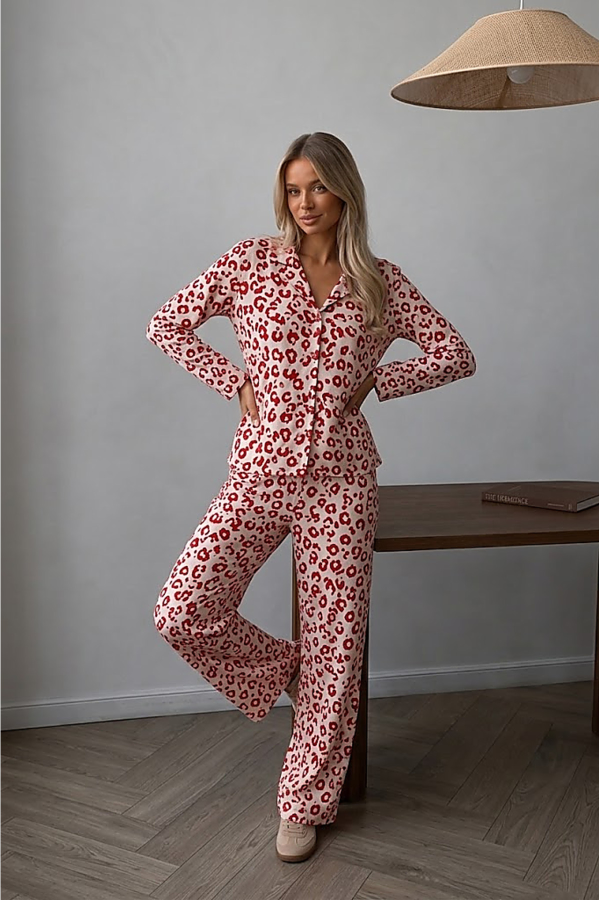 Kadın Düğmeli Uzun Uyku ve Kırmızı Pijama Takımı 6
