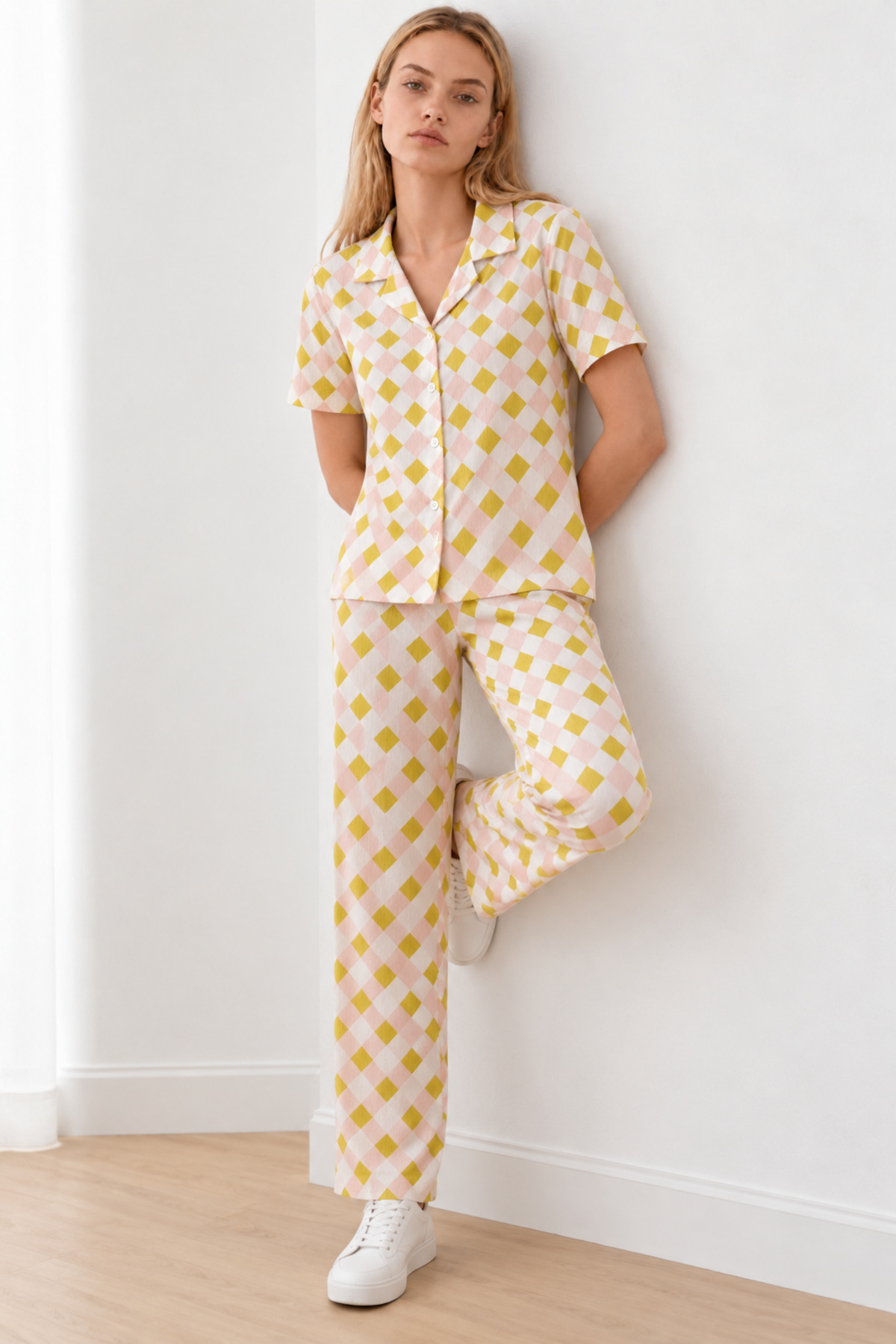 Kadın Desenli Çok Renkli Kısa Kollu Pijama Takımı 4861 3