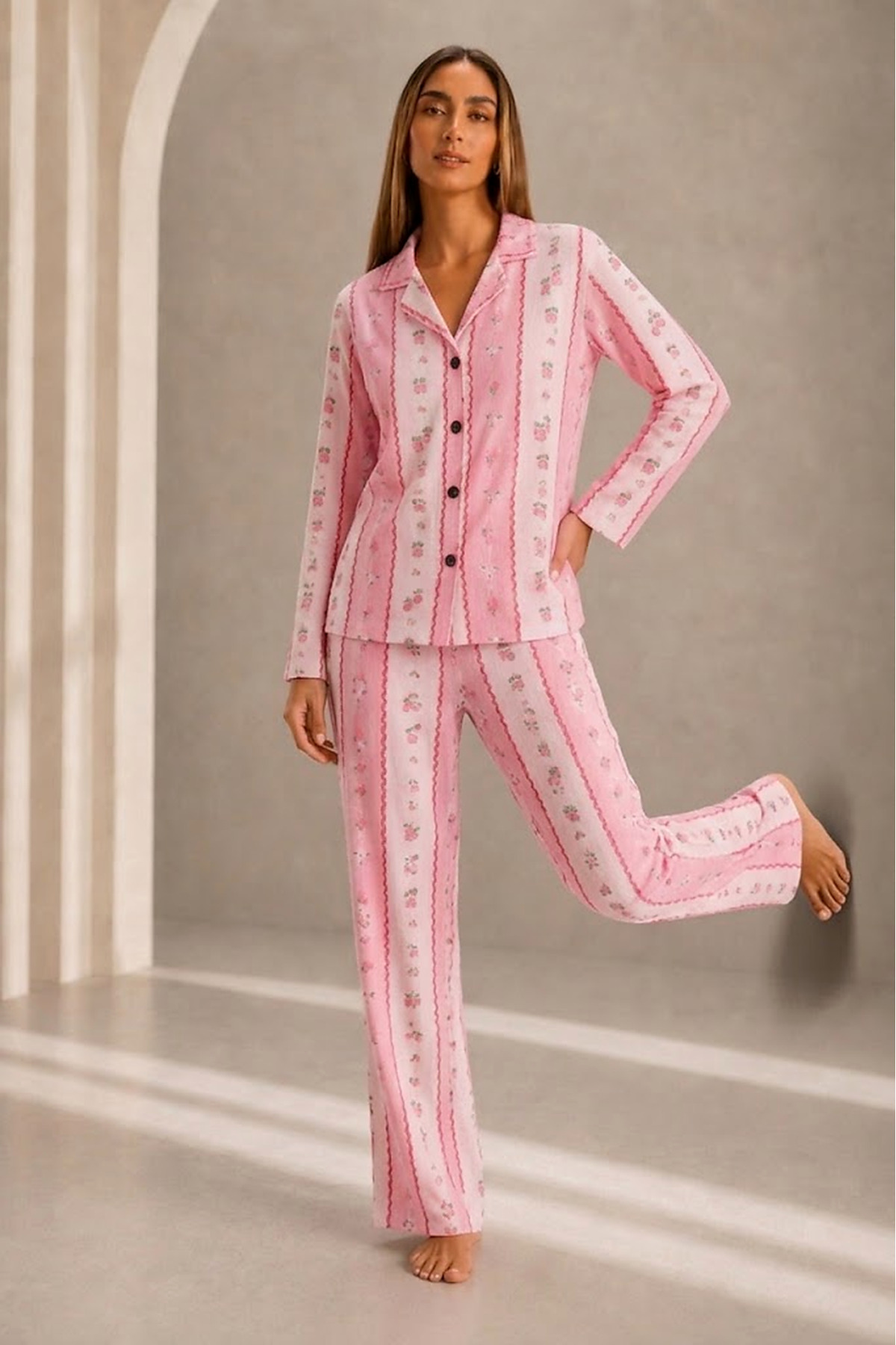Kadın Önden Düğmeli Uzun Kollu Alt Üst Pembe Pijama Takımı 5