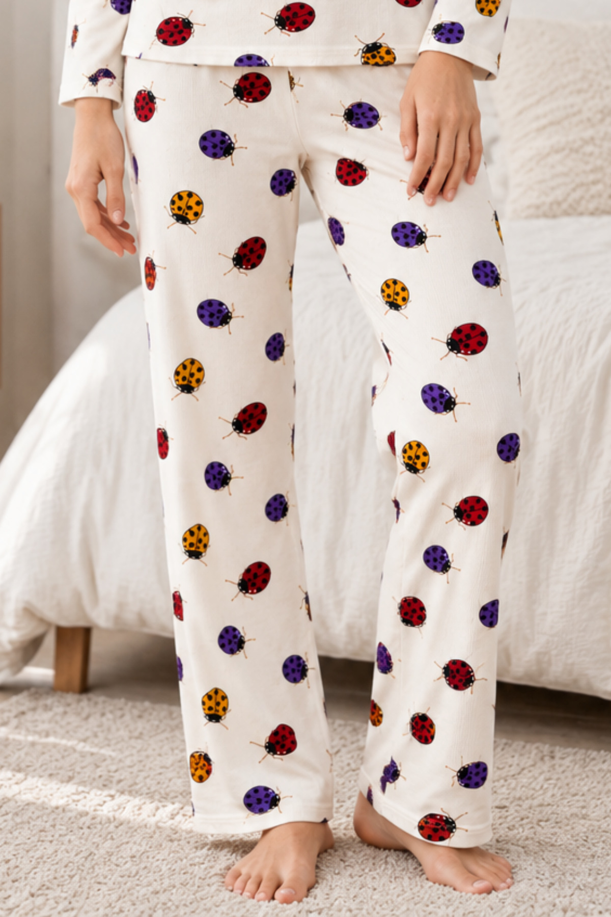 Kadın Desenli İkili Beyaz Rahat Pijama Takımı 4829 6