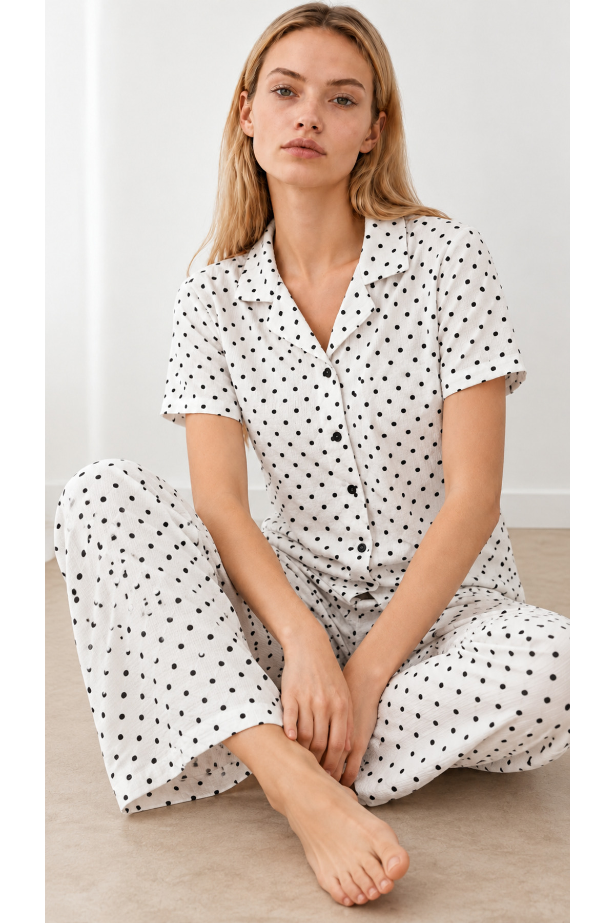 Kadın Relax Fit Puantiyeli Beyaz Pijama Takımı 4857 4