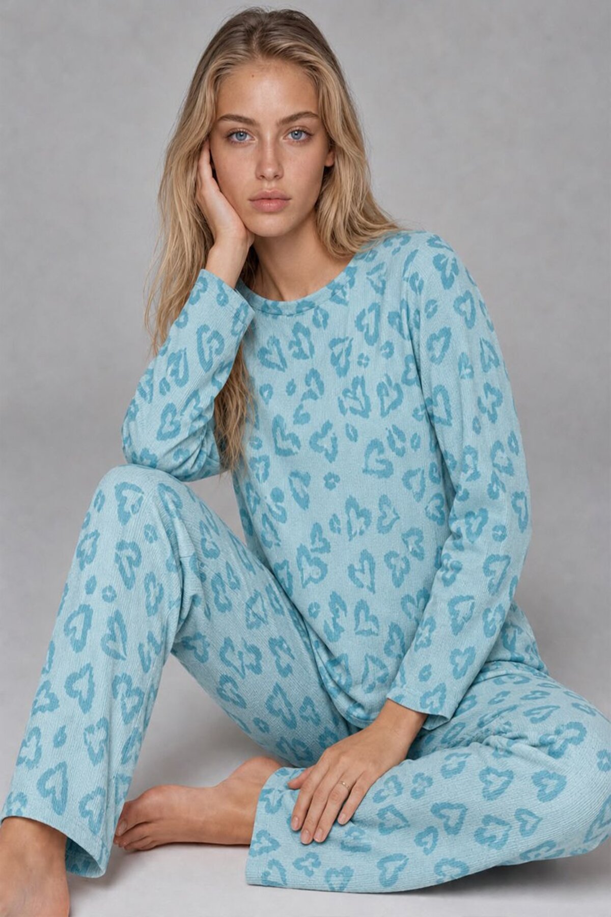 3'Lü Kadın Desenli Uzun Kollu Pijama Takımı Krem 6