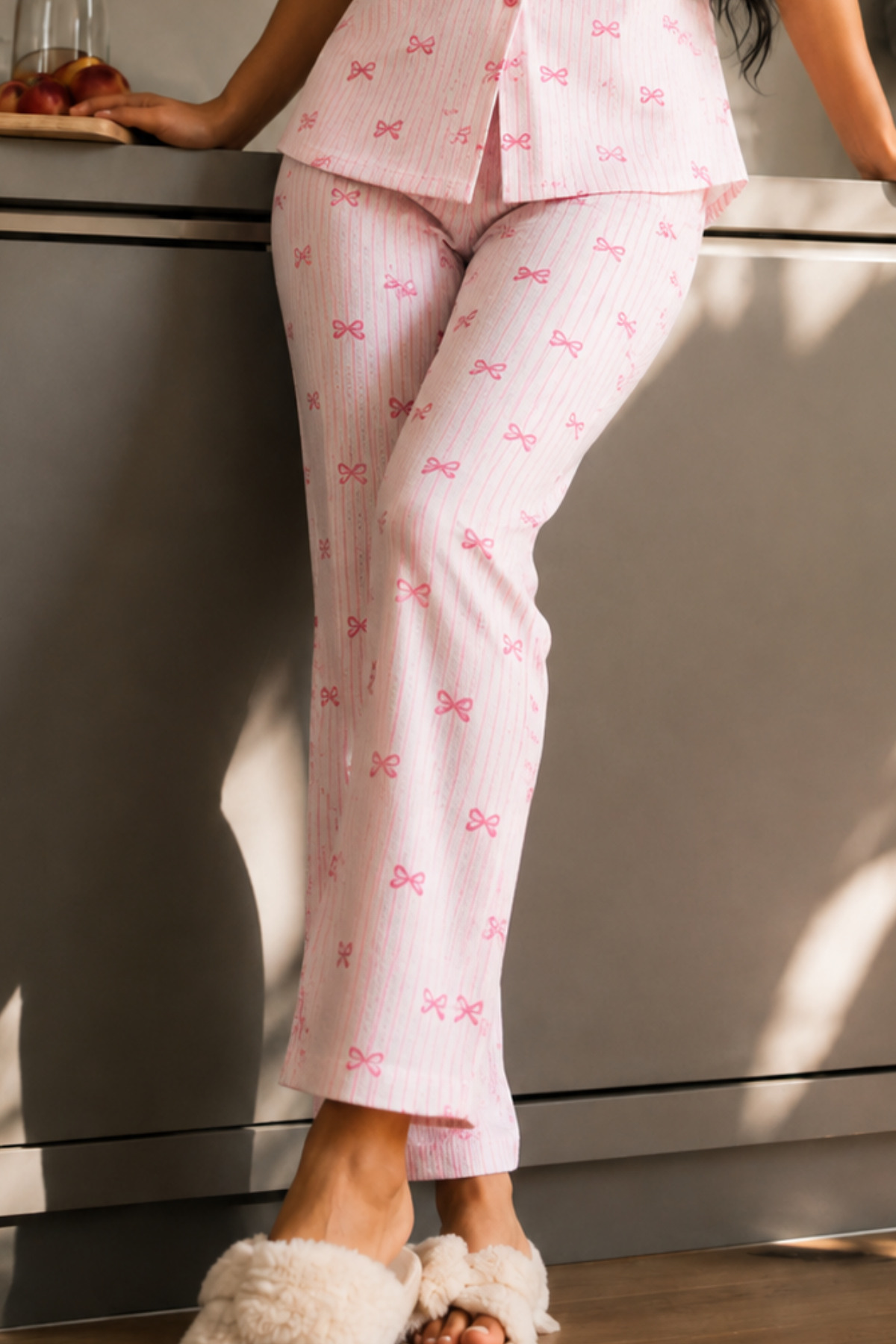 Kadın Zarif Yaka Dokulu Ferah Pembe Pijama Takımı 4
