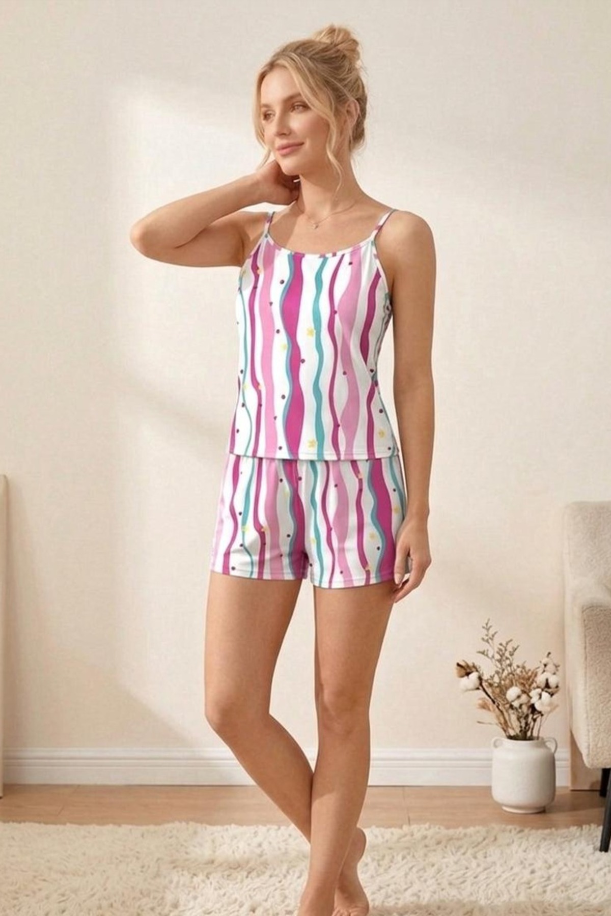 Yıldız Ve Kalp Desenli Çizgili İp Askılı Şortlu Pijama Takımı 4612 -Çok Renkli 3