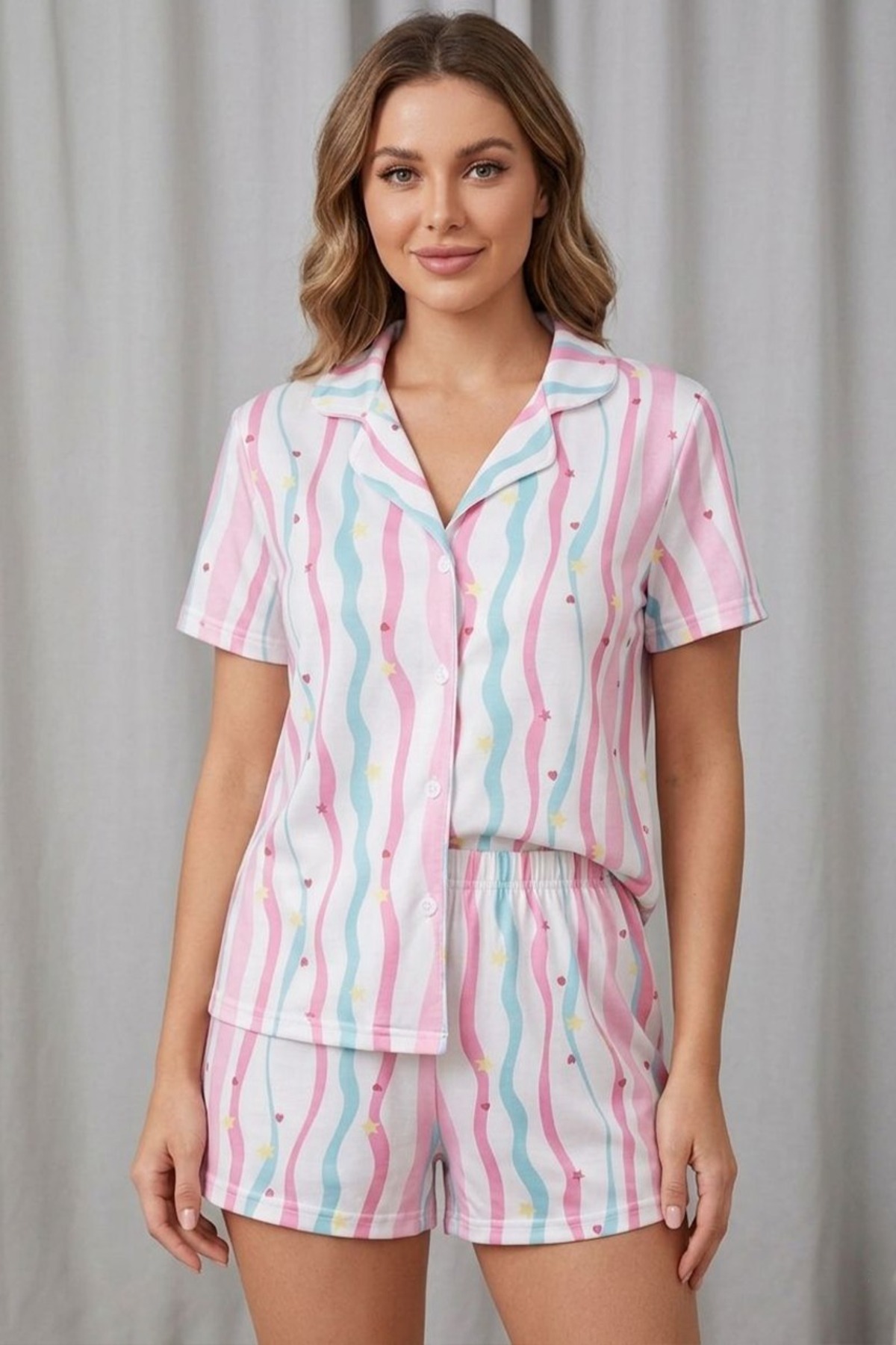 Yıldız Ve Kalp Desenli Çizgili Düğmeli Şortlu Pijama Takımı 4606 -Çok Renkli 3